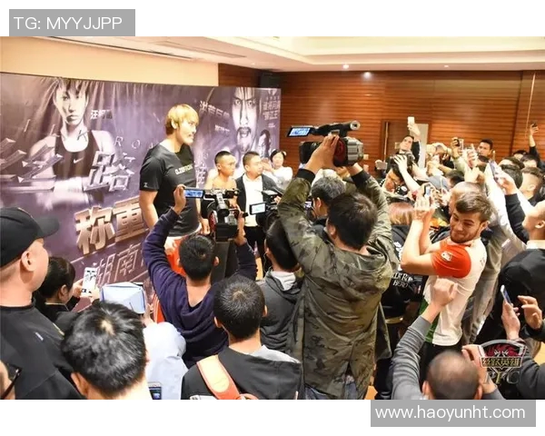 崔洪万与周志鹏的巅峰对决谁将成为搏击界的新传奇